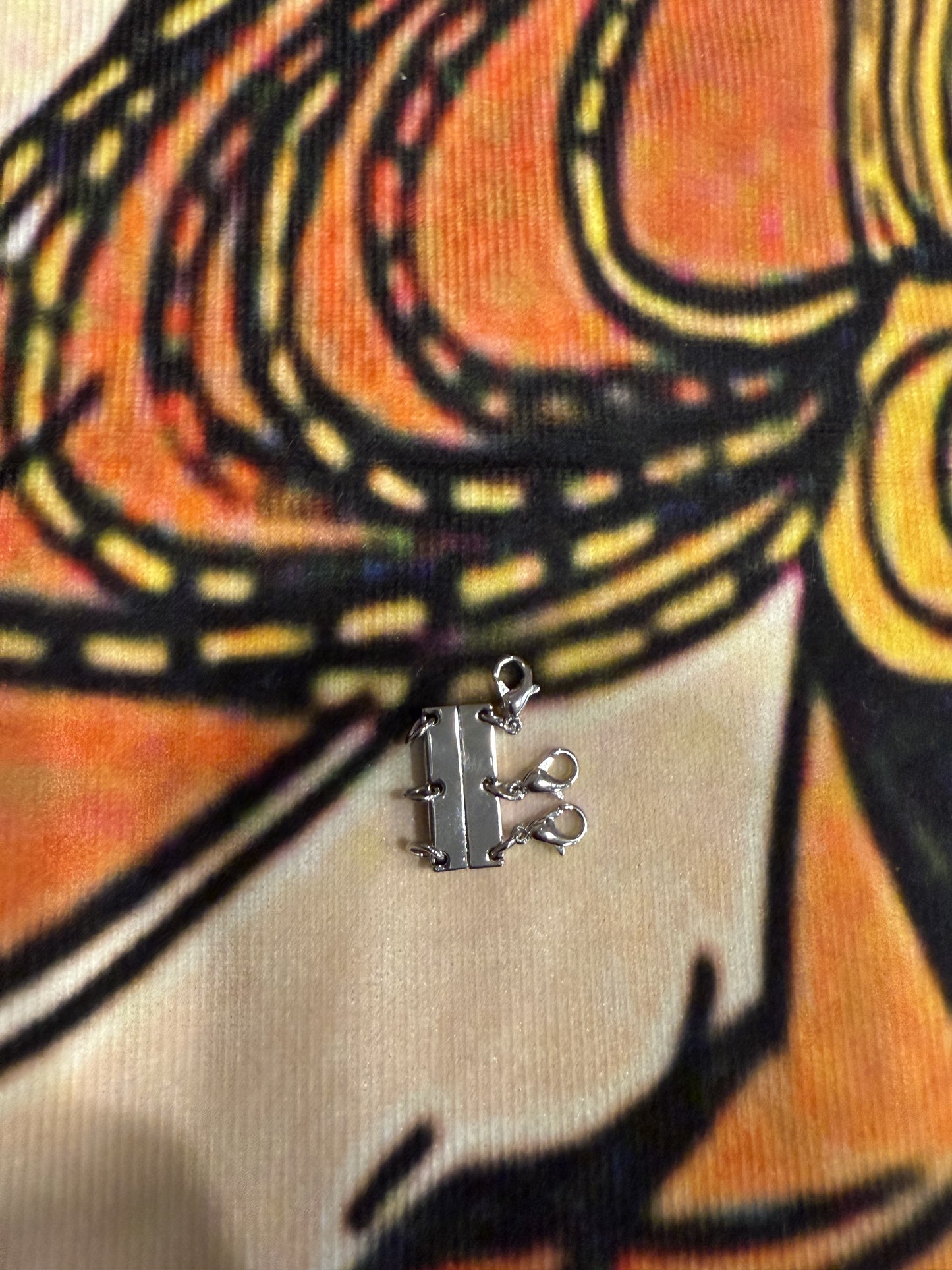 Magnetic Necklace Connectors - Tangle-Free, Easy-to-Use Jewelry Solution