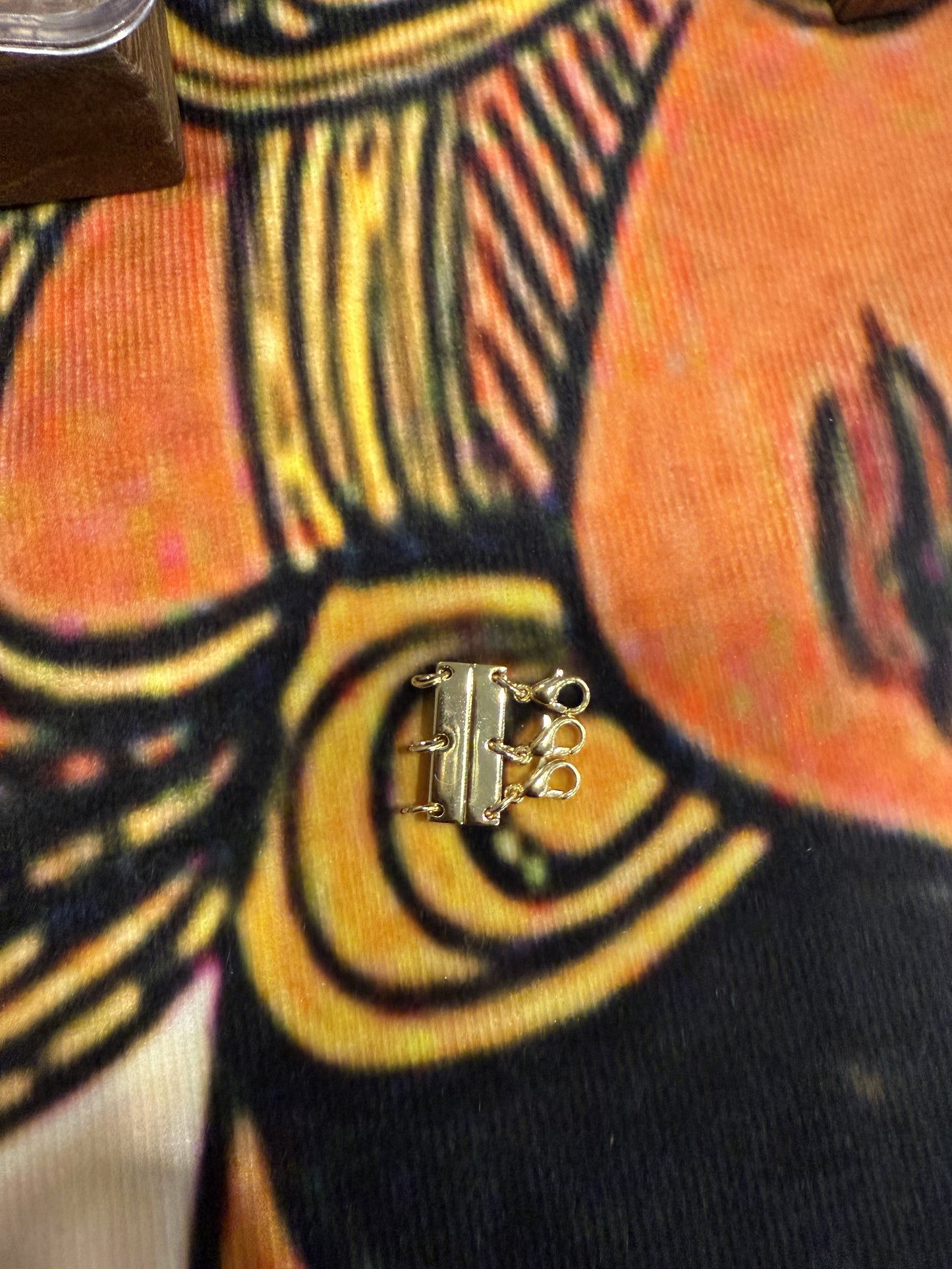 Magnetic Necklace Connectors - Tangle-Free, Easy-to-Use Jewelry Solution