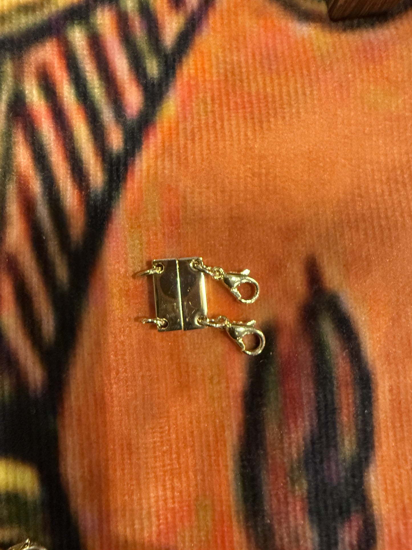 Magnetic Necklace Connectors - Tangle-Free, Easy-to-Use Jewelry Solution